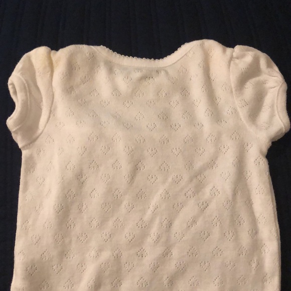 Garanimals Baby Girl Pointelle Hearts Bodysuit in white with bow - size 0-3 m - Picture 9 of 10